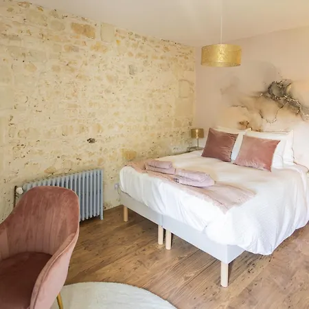 Holiday home Center Parcs A 5min - Ideal Familles & Groupes - 3 Parkings - Espaces Modulables - Jardin Clos - Au Calme - Chateaux De La Loire Morton