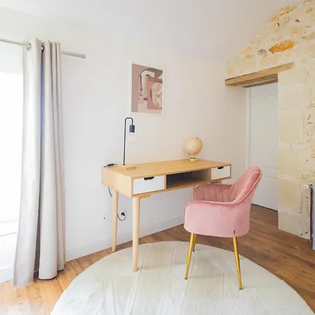 Holiday home Center Parcs A 5min - Ideal Familles & Groupes - 3 Parkings - Piscine - Jardin Clos - Au Calme - Chateaux De La Loire *